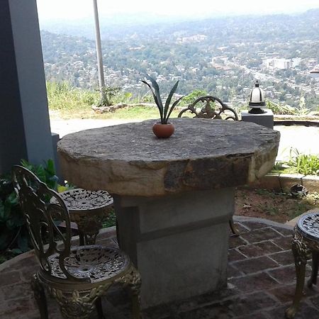 Lawan One Kandy Exterior photo