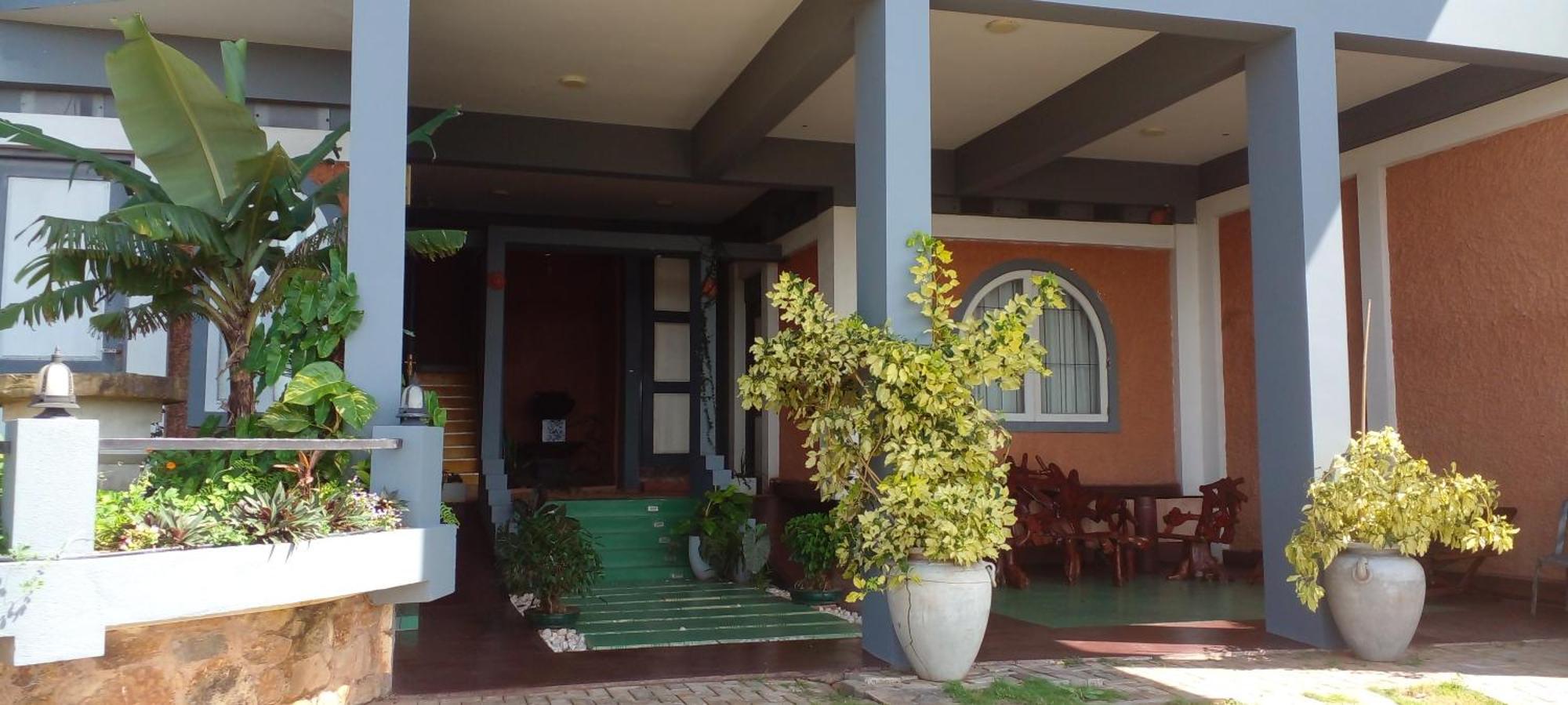 Lawan One Kandy Exterior photo