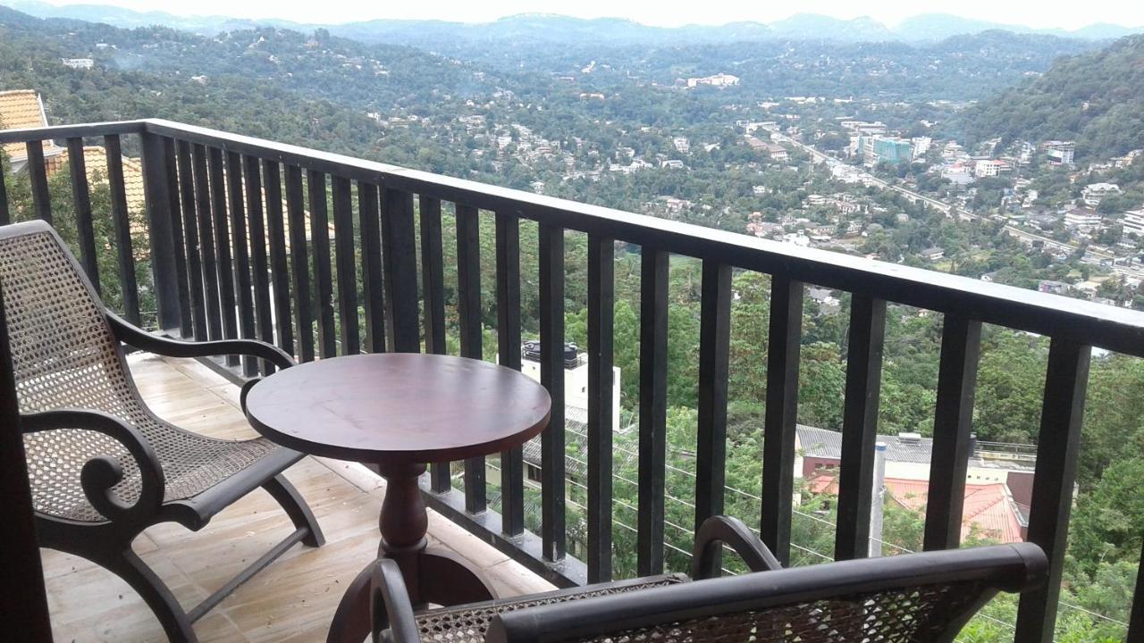 Lawan One Kandy Exterior photo
