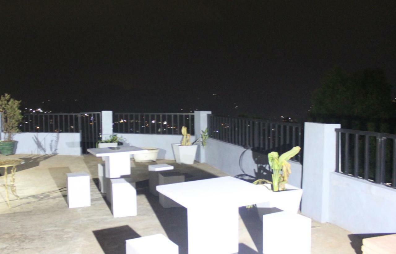 Lawan One Kandy Exterior photo